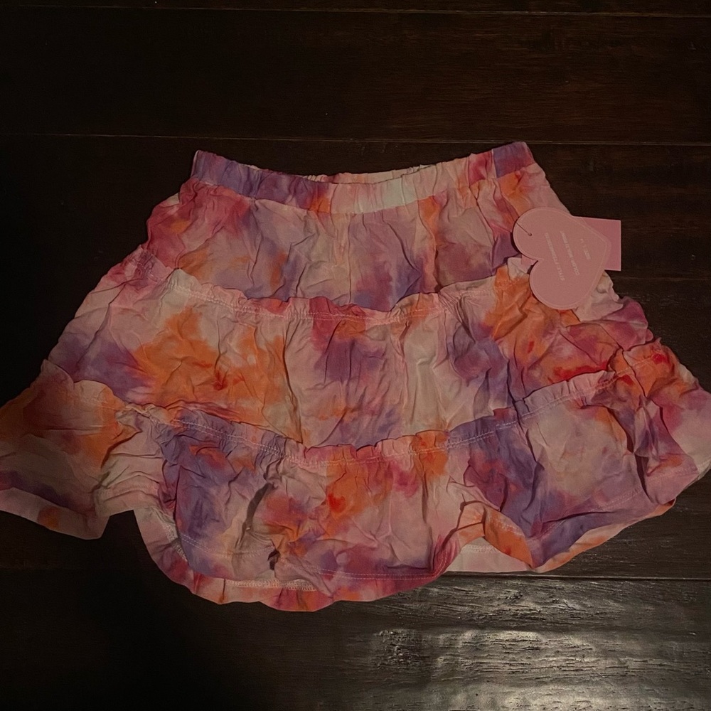 Girls skirt size large NWT